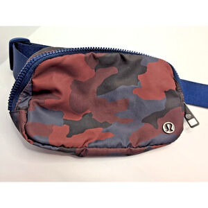 Lululemon Heritage 365 Camo Smoky Red Night Sea Multi Everywhere Belt Bag